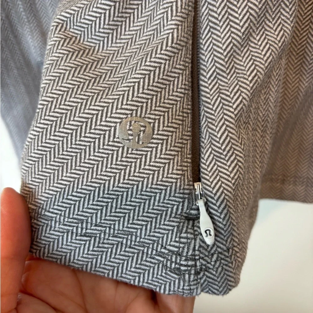lululemon athletica Gray Long Sleeve Top  8 - Picture 4 of 6